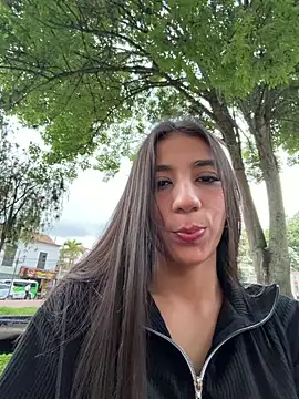 Snapshot of -juicy_ chatting on April 2026 10:48:02 PM -juicy online show from April 2026 10:48:02 PM