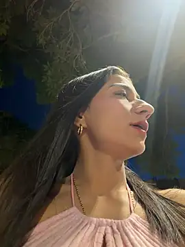 -juicy  online show from August 2026 11:41:01 PM