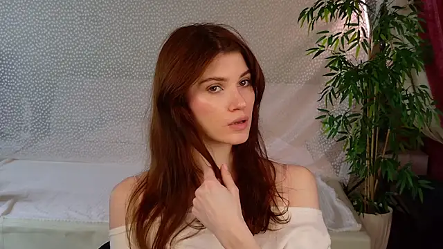 Angell Wild online show from October 2025 01:34:02 PM