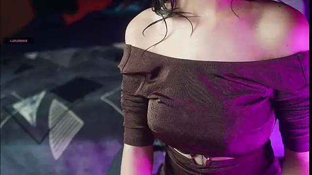 Snapshot of NidhiChandra chatting on September 2025 11:43:02 AM NidhiChandra online show from September 2025 11:43:02 AM