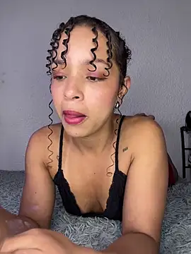 Yasmin777  online show from February 2026 07:50:02 PM