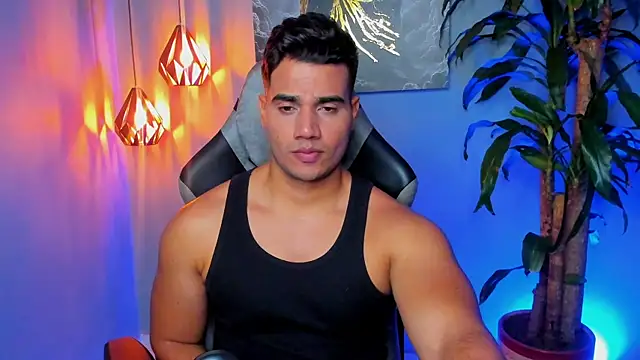 AndresR3 online show from November 2025 06:55:01 AM