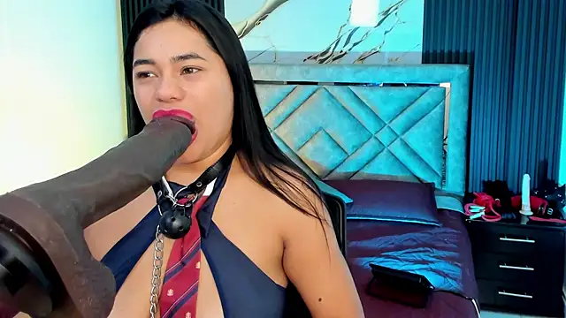 Snapshot of Issafoxx chatting on September 2025 11:59:02 AM Issafoxx online show from September 2025 11:59:02 AM