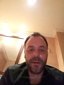 Snapshot of manchego85 chatting on April 2026 11:40:02 PM manchego85 online show from April 2026 11:40:02 PM