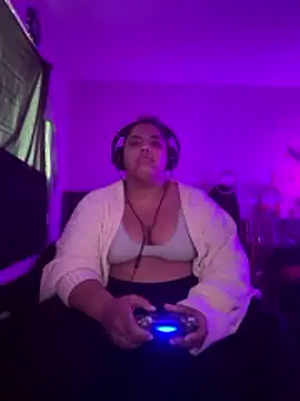 Snapshot of 1n0nlythroat chatting on January 2026 11:43:02 PM 1n0nlythroat online show from January 2026 11:43:02 PM