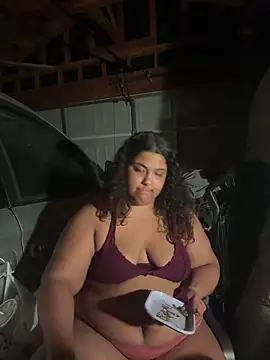 Snapshot of 1n0nlythroat chatting on March 2026 03:20:01 AM 1n0nlythroat online show from March 2026 03:20:01 AM