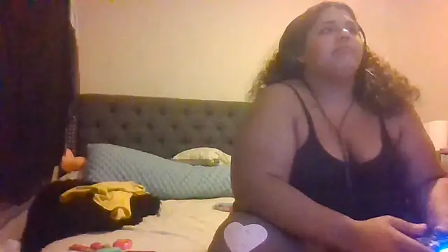 Snapshot of 1n0nlythroat chatting on May 2026 04:43:02 AM 1n0nlythroat online show from May 2026 04:43:02 AM