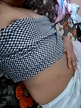 Snapshot of USER-MAYA chatting on September 2025 06:46:01 AM USER-MAYA online show from September 2025 06:46:01 AM