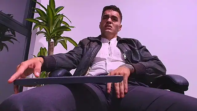 ALPHA DOMINUS  online show from March 2026 04:06:02 AM