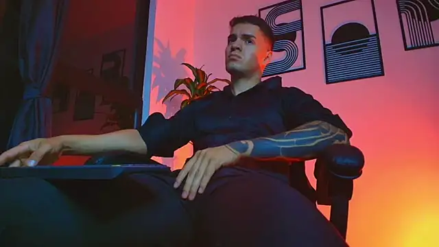 ALPHA DOMINUS  online show from April 2026 04:07:02 AM