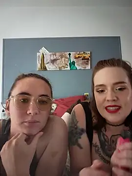 Snapshot of AndHerXO chatting on April 2026 11:26:02 AM AndHerXO online show from April 2026 11:26:02 AM