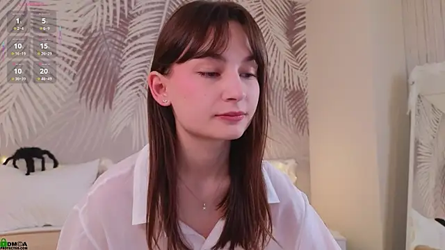 Snapshot of LolaPrise chatting on October 2025 01:33:02 AM LolaPrise online show from October 2025 01:33:02 AM