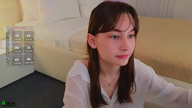 Snapshot of LolaPrise chatting on December 2025 01:32:01 AM LolaPrise online show from December 2025 01:32:01 AM