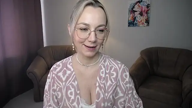 Snapshot of Ava_Elior chatting on June 2026 11:12:02 AM Ava Elior online show from June 2026 11:12:02 AM