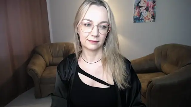 Snapshot of Ava_Elior chatting on July 2026 11:57:02 AM Ava Elior online show from July 2026 11:57:02 AM