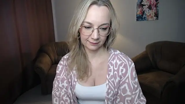 Snapshot of Ava_Elior chatting on July 2026 12:01:01 PM Ava Elior online show from July 2026 12:01:01 PM