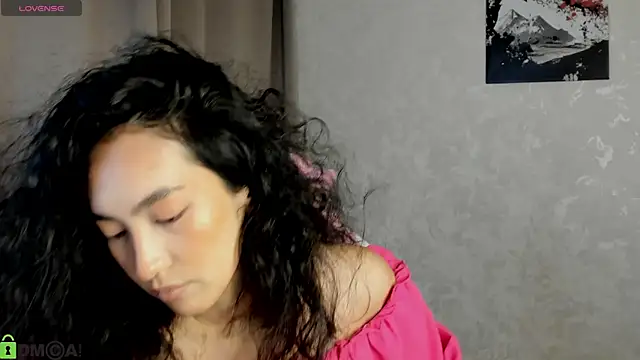 FlirtyAura online show from November 2025 05:40:02 AM