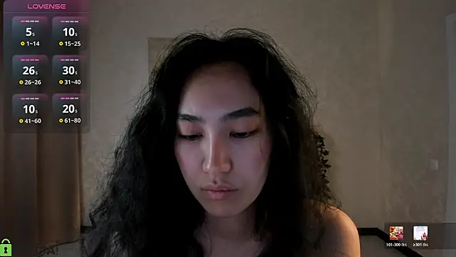 Snapshot of FlirtyAura chatting on January 2026 03:32:01 AM FlirtyAura online show from January 2026 03:32:01 AM