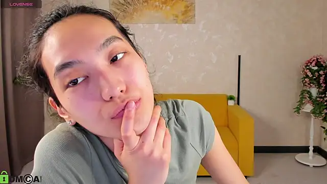 Snapshot of FlirtyAura chatting on April 2026 03:37:02 AM FlirtyAura online show from April 2026 03:37:02 AM