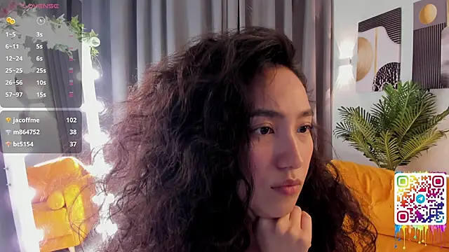 Snapshot of FlirtyAura chatting on April 2026 12:39:01 PM FlirtyAura online show from April 2026 12:39:01 PM