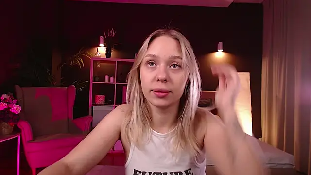 Pooja Hegde online show from September 2025 01:05:02 AM