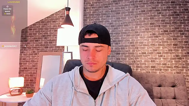 connorsmiith online show from October 2025 11:21:02 AM