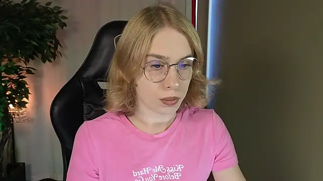 BarbieRichy online show from September 2025 05:18:02 AM