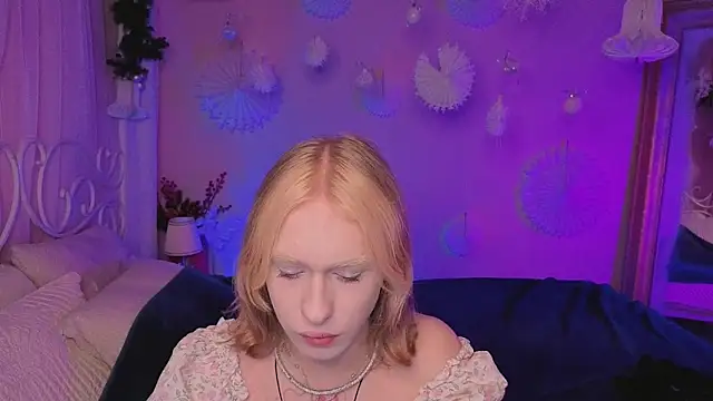 BarbieRichy online show from December 2025 12:22:02 PM