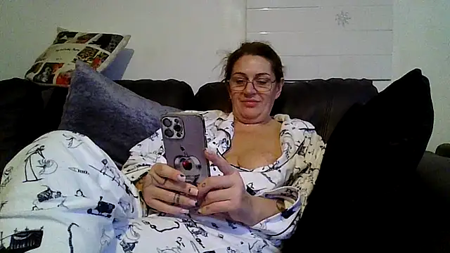 Snapshot of RubyyRosee chatting on November 2025 10:02:02 AM RubyyRosee online show from November 2025 10:02:02 AM