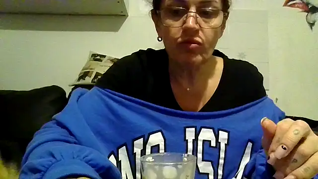 Snapshot of RubyyRosee chatting on December 2025 06:34:02 AM RubyyRosee online show from December 2025 06:34:02 AM