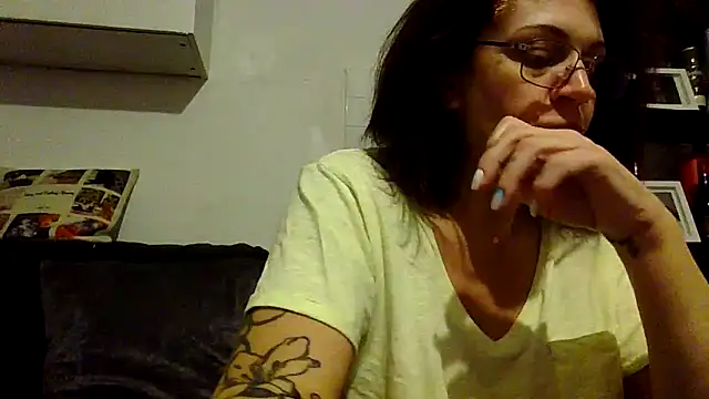RubyyRosee online show from December 2025 06:32:02 AM