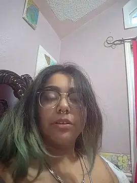 Lovelyrainn online show from October 2025 11:20:01 PM