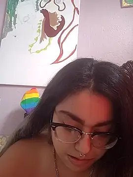 Lovelyrainn online show from November 2025 03:18:02 PM