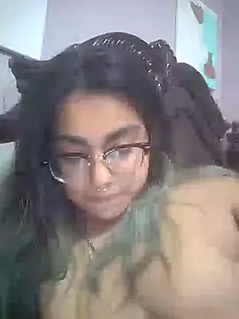 Lovelyrainn online show from November 2025 03:34:01 AM