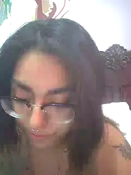 Lovelyrainn online show from December 2025 06:14:03 PM