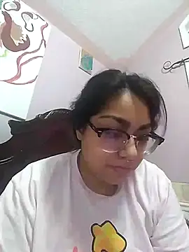 Lovelyrainn online show from December 2025 12:23:02 PM