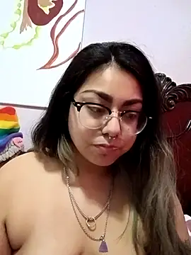 Lovelyrainn online show from December 2025 02:02:02 PM