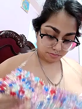 Lovelyrainn online show from December 2025 02:41:02 AM