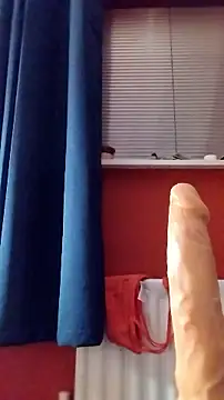 Snapshot of Sophrob96x chatting on April 2026 11:16:01 PM Sophrob96x online show from April 2026 11:16:01 PM