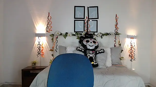 Megan 05  online show from November 2025 05:58:02 PM