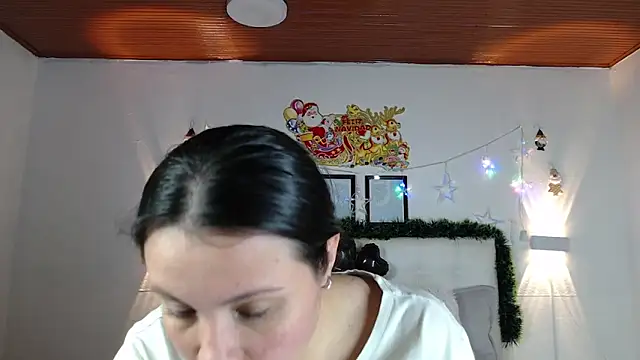 Megan 05  online show from December 2025 06:58:02 PM