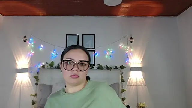 Megan 05  online show from February 2026 05:31:01 PM