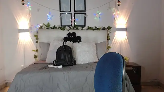 Megan 05  online show from March 2026 07:06:02 PM