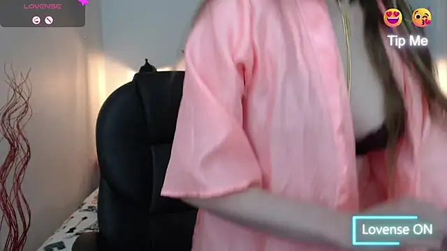 velvet  moon online show from September 2025 03:58:02 PM