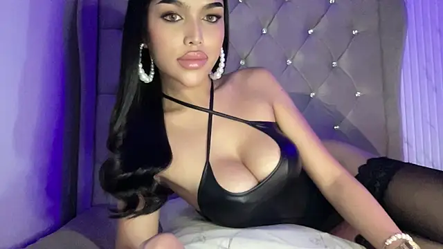 Snapshot of KhendraBrown chatting on April 2026 08:37:01 PM KhendraBrown online show from April 2026 08:37:01 PM