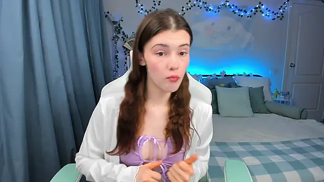 Zoe Vee online show from November 2025 03:07:01 AM