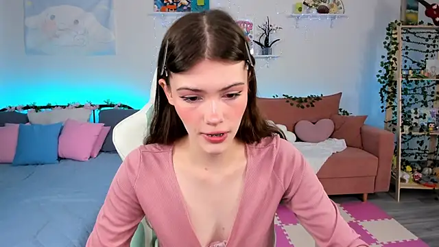 Zoe Vee online show from July 2026 03:23:01 AM