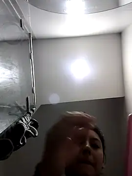 Megara 25 online show from December 2025 12:12:02 PM