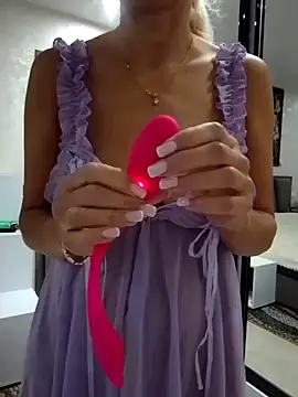 KissMiSveet online show from October 2025 07:06:02 AM