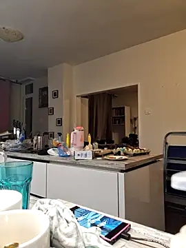 Alexandra knight online show from October 2025 05:31:01 PM